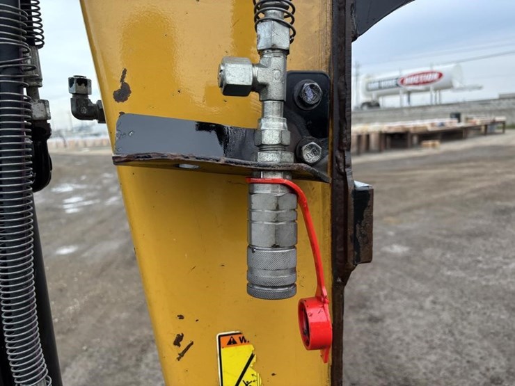 2018-caterpillar-303-image-16