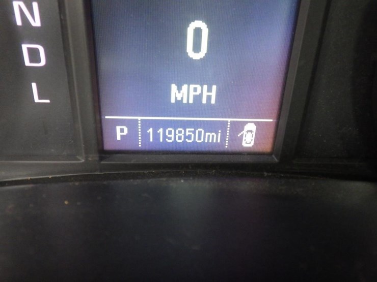 2018-chevrolet-1500-image-14