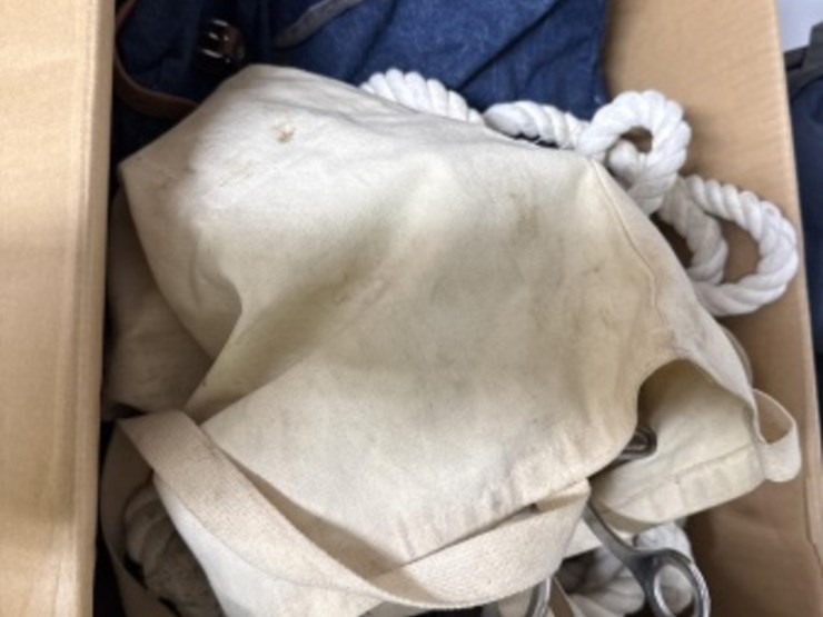 large-lot-of-asst-equine-equipment-image-4