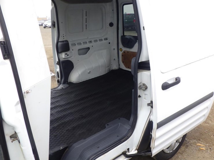 2010-ford-transit-connect-image-7