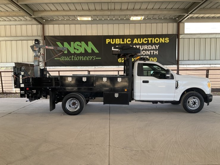 2017-ford-f350-image-1