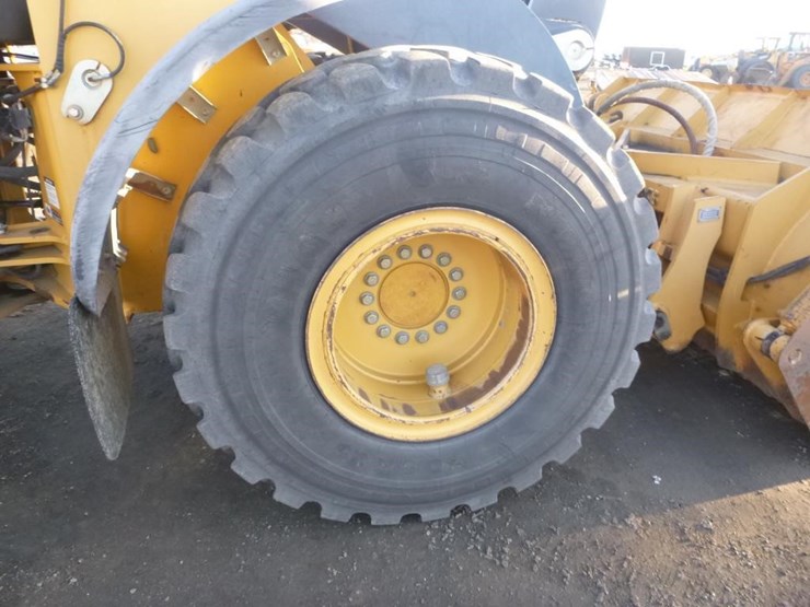 2005-deere-624j-image-35