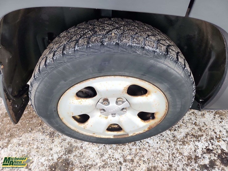 2016-jeep-cherokee-image-12