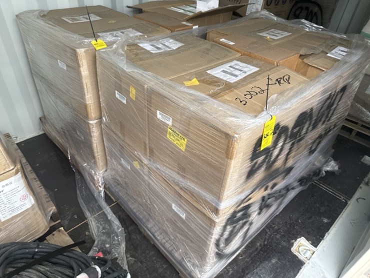 (2)-pallets-of-asst-disposal-masks-image-1