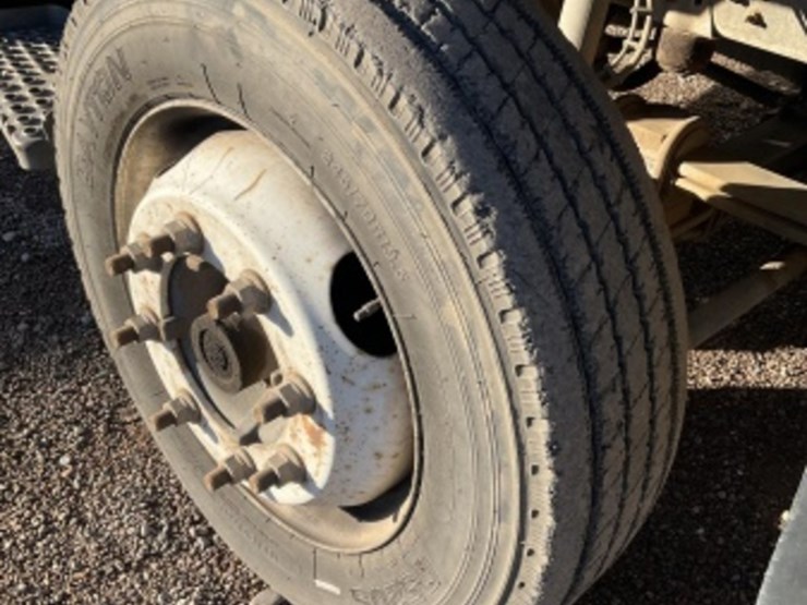 2005-chevrolet-t6500-image-11