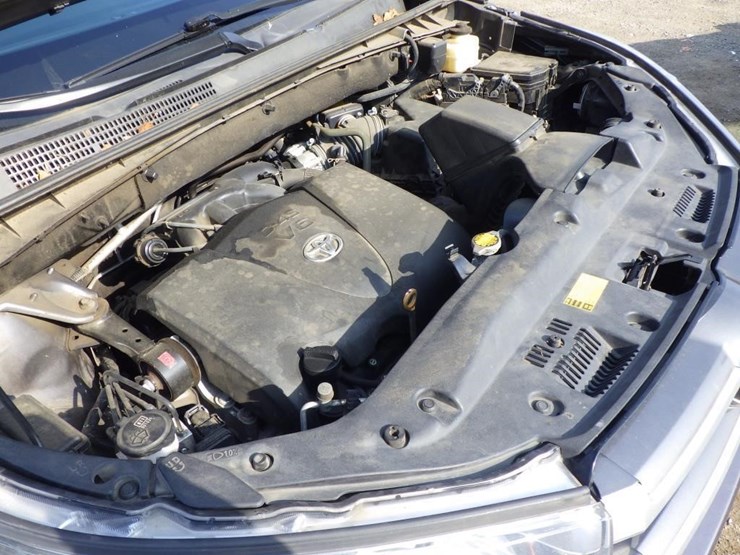 2017-toyota-highlander-image-11