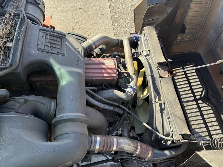 2001-international-2001-image-7