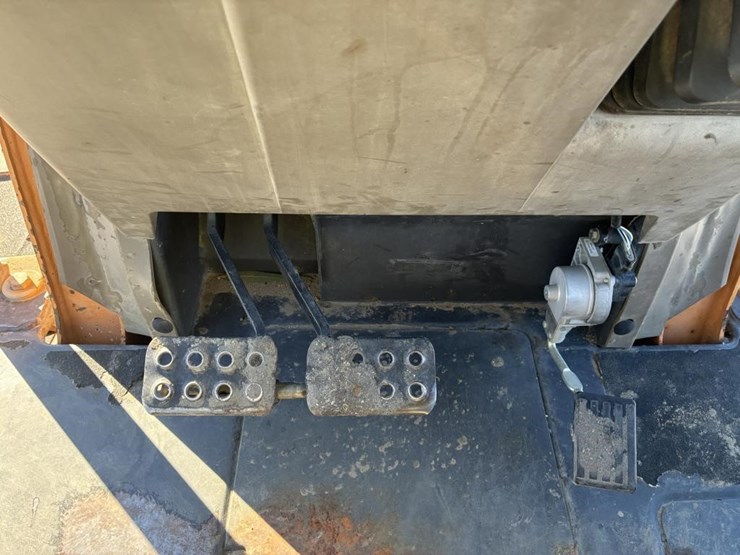 2016-case-570n-ep-image-8