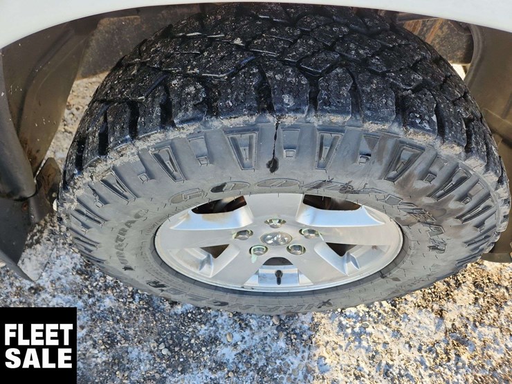 2012-dodge-1500-image-11