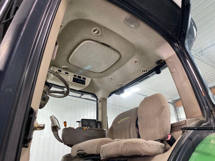 2013-john-deere-7230r-image-19