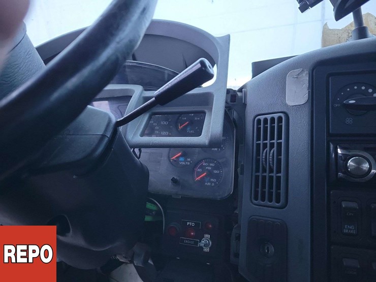 2007-international-workstar-7400-image-17