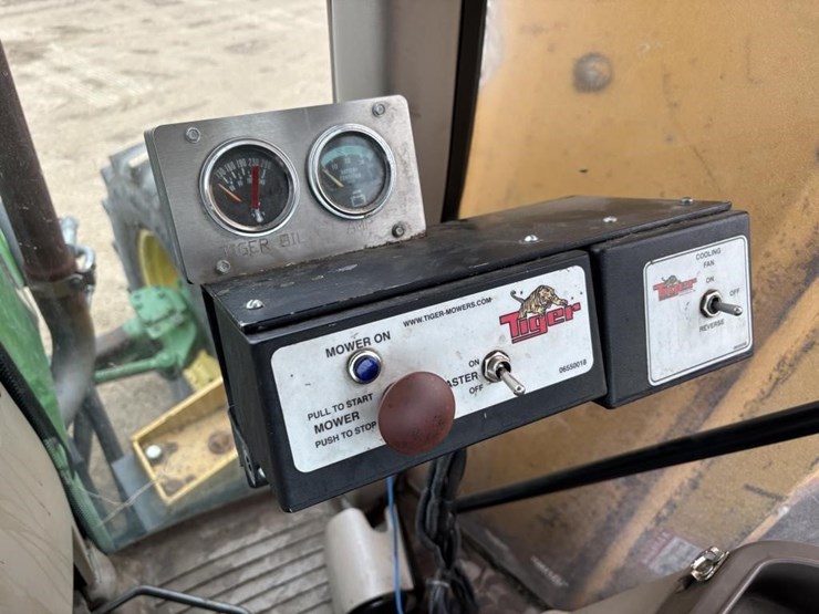 2008-john-deere-6230-image-30