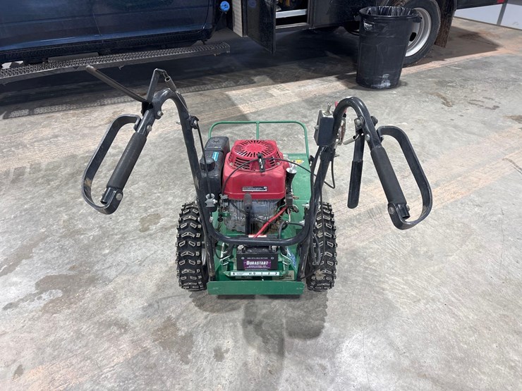 2002-billygoat-bc2402he-brush-mower-image-4