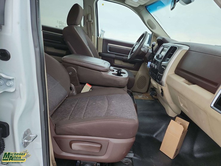 2017-ram-2500-hd-image-18