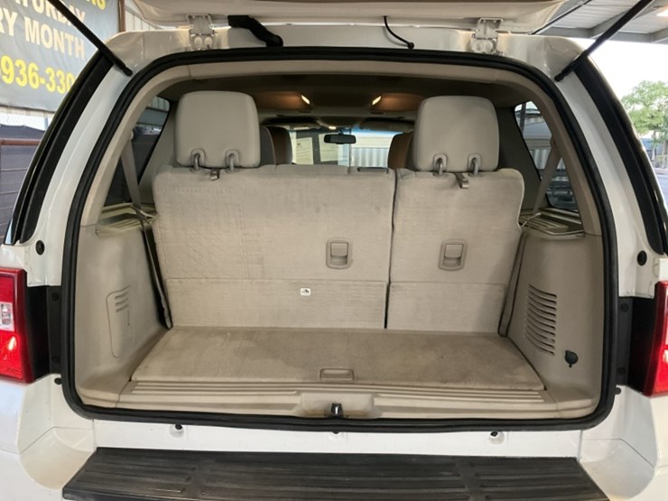 2014-ford-expedition-image-9