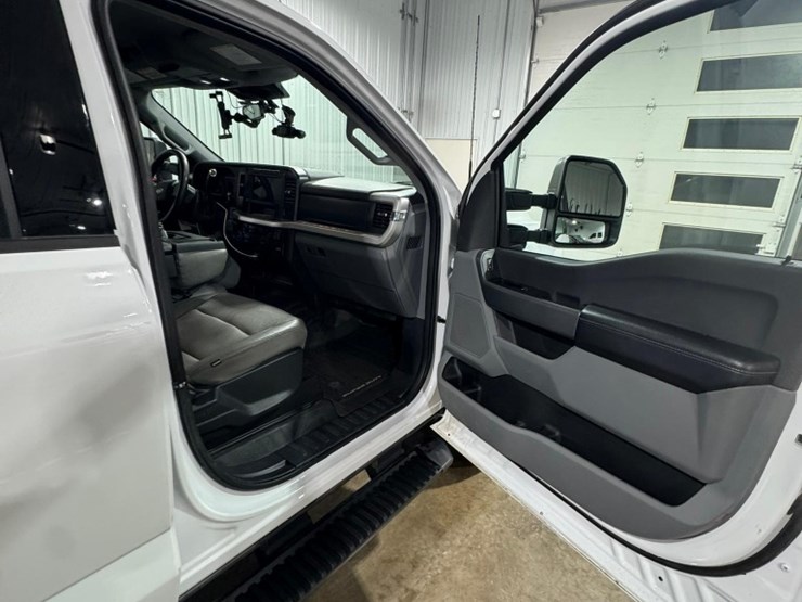 2024-ford-f250-image-11