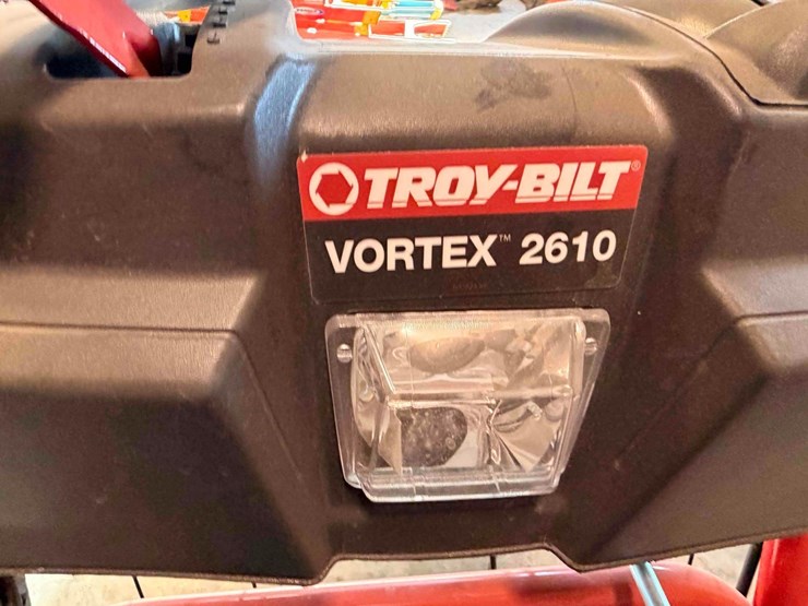 troy-bilt-vortex-2610-snowblower-image-14