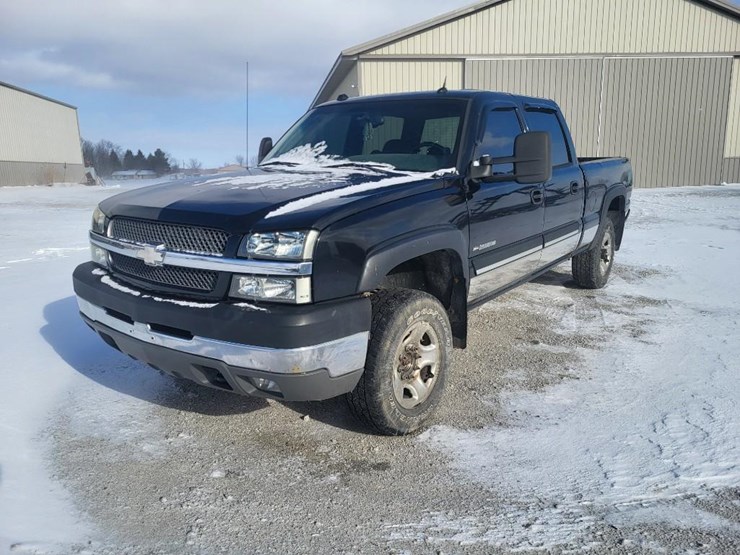 2004-chevrolet-2500hd-image-7