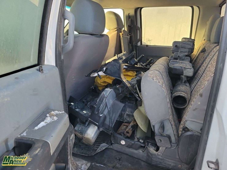 2015-ford-f350-image-18