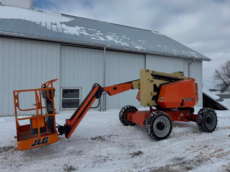 2013-jlg-340aj-image-1