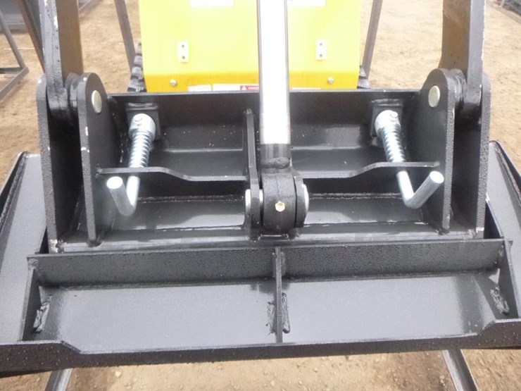 2025-agt-mx-crt23-skid-steer-track-loader-image-9