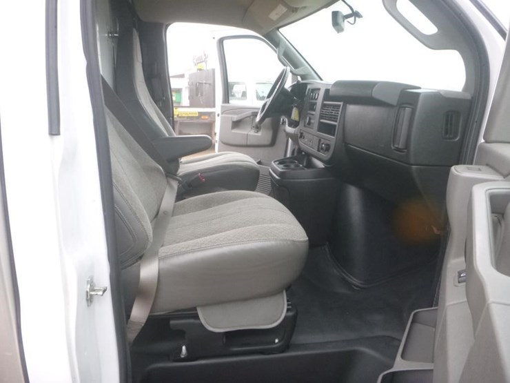 2021-gmc-3500-image-12