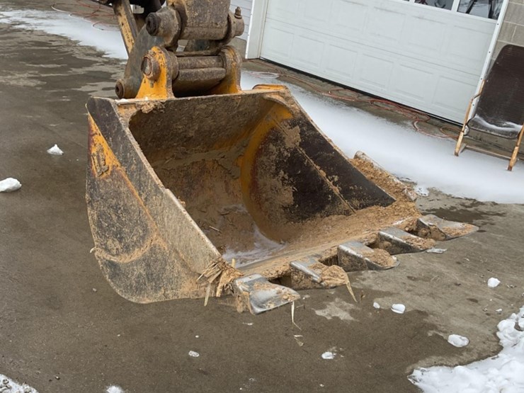 caterpillar-304cr-image-13