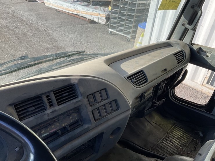 2005-chevrolet-t6500-image-21