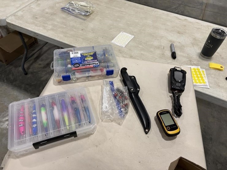 fishing-items,-filet-knife,-scale,-gps-image-1