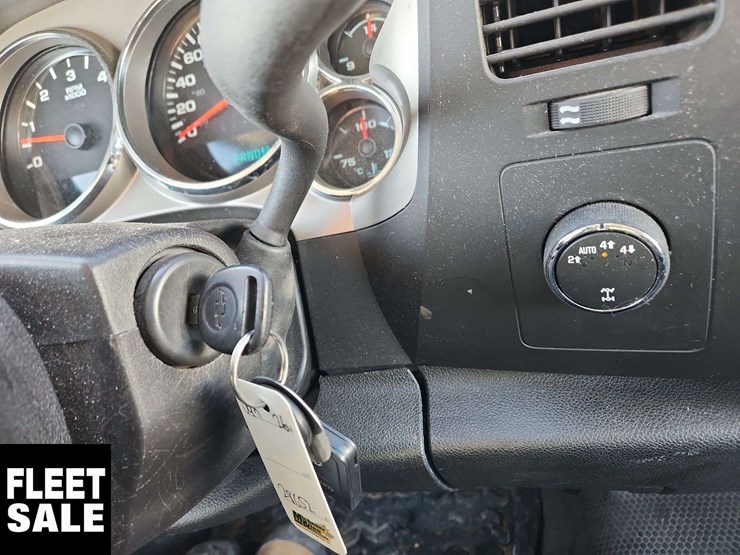 2013-chevrolet-silverado-1500-lt-image-12