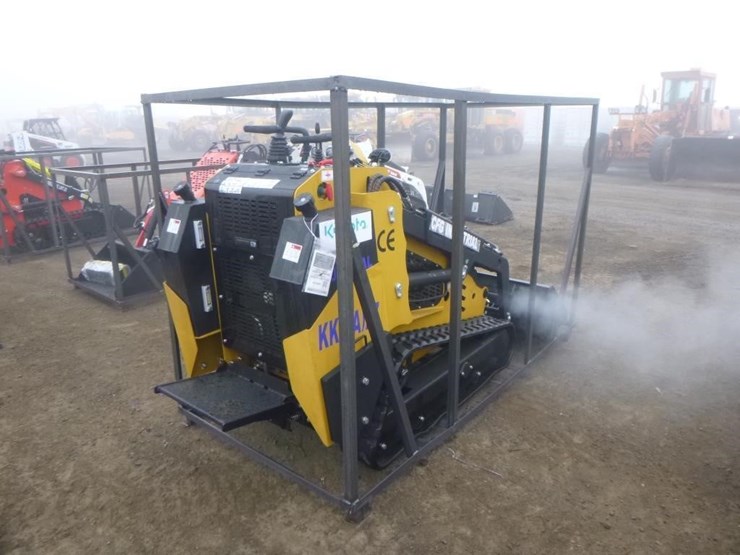 2025-cfg-kktca27-skid-steer-track-loader-image-3