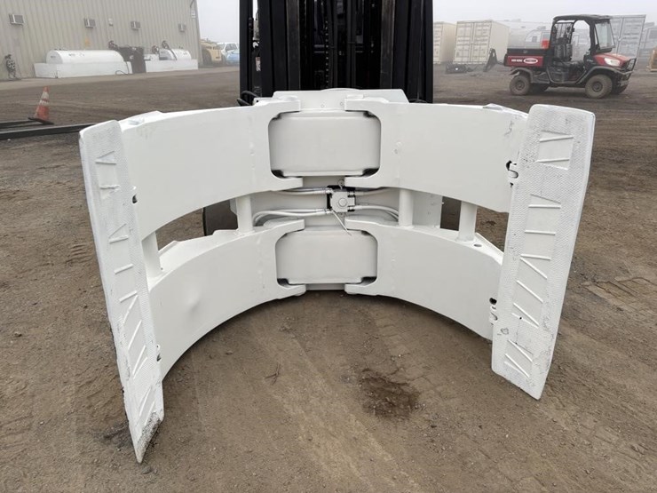 2017-yale-glc120vxntge100-forklift-image-11