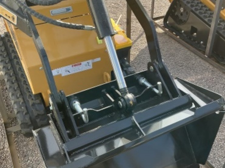 2025-agt-mxmrt14-stand-up-skid-steer-image-6