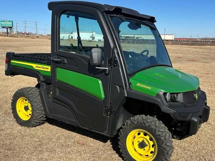 2024-john-deere-xuv-845r-image-1