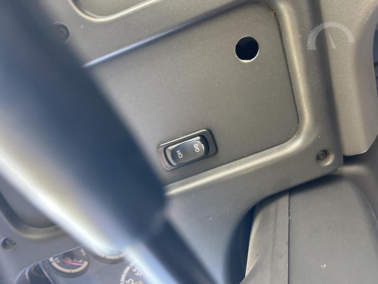 2007-freightliner-business-class-m2-106-image-59