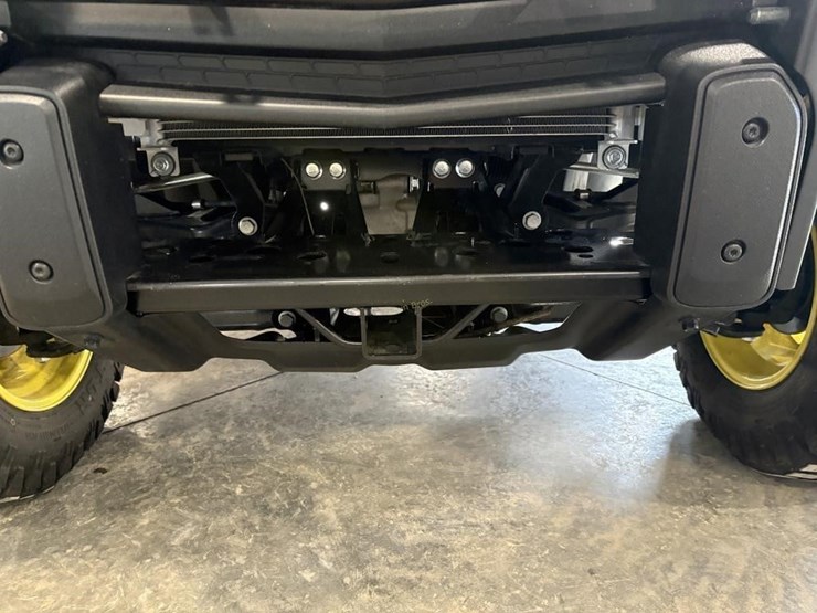 2024-john-deere-gator-image-19