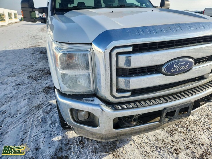 2015-ford-f350-sd-image-32
