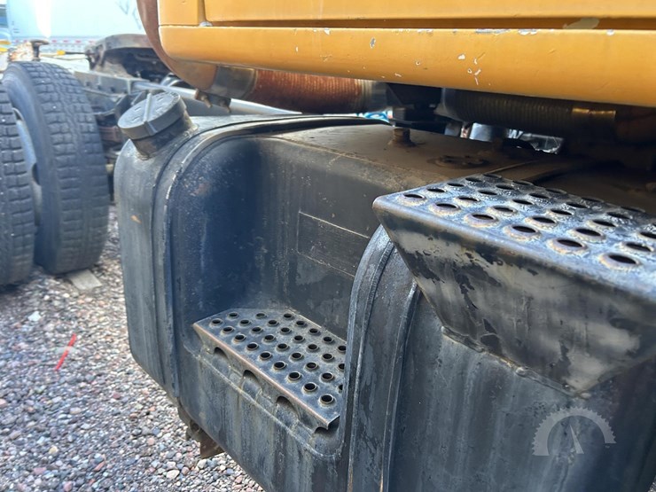 1984-international-s2200-image-4