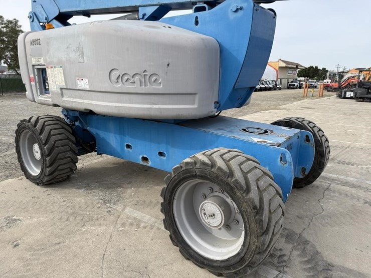 genie-s-80j-boom-lift-image-15