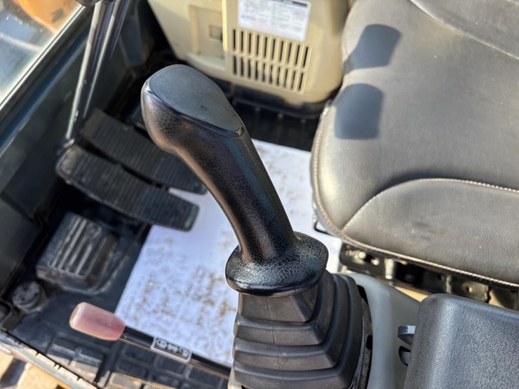 2016-mustang-800z-image-28