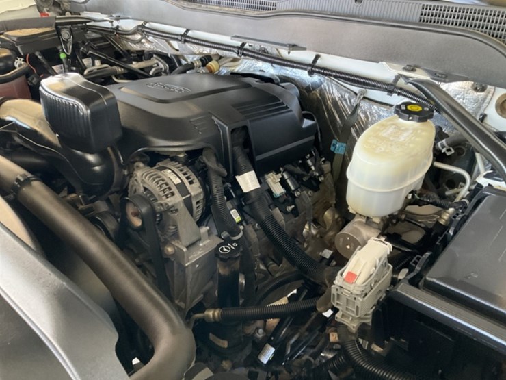 2016-chevrolet-silverado-2500-image-12