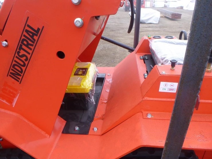 2025-agt-sda-140t-skid-steer-track-loader-image-14