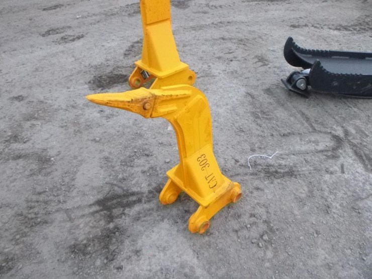 caterpillar-303-image-1