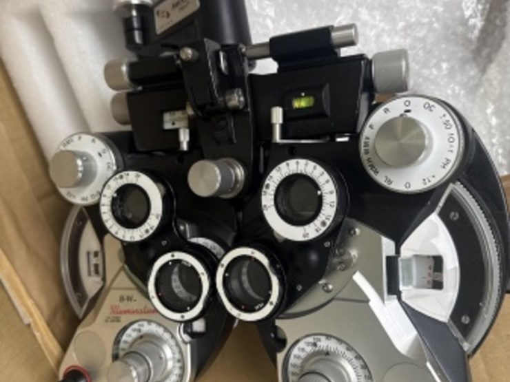 burton-auto-cross-7500-1-vision-testing-machine-image-1