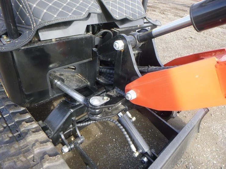 2025-tpm-18bs-hydraulic-excavator-image-17