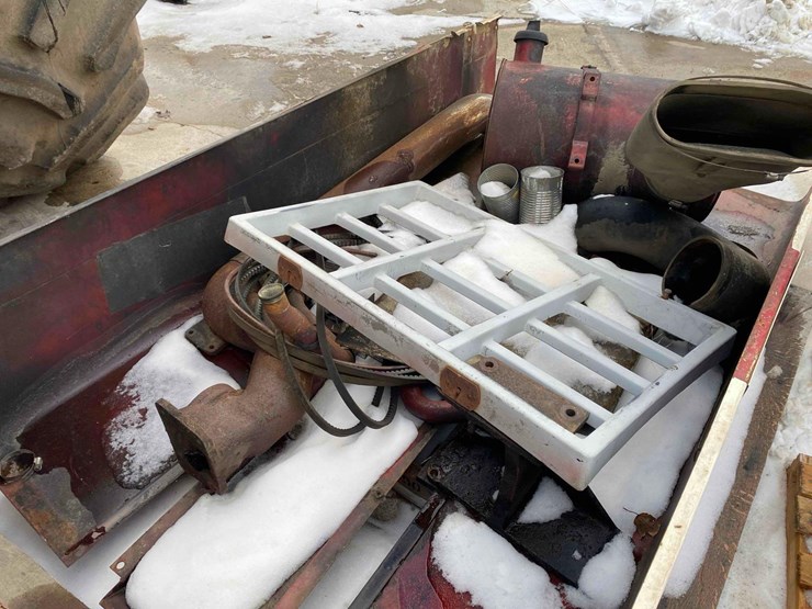 international-4568-project-tractor-image-29