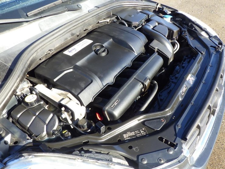 2012-volvo-xc60-image-11