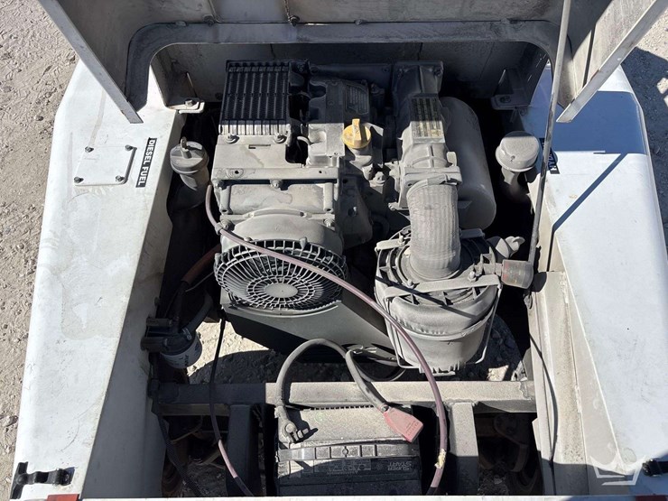 2019-lynco-mini-mover-aircraft-tug-cart-image-8