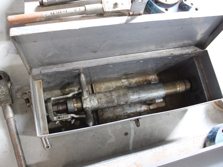 #1024-•-(2)-mueller-tapping-equipment-image-4