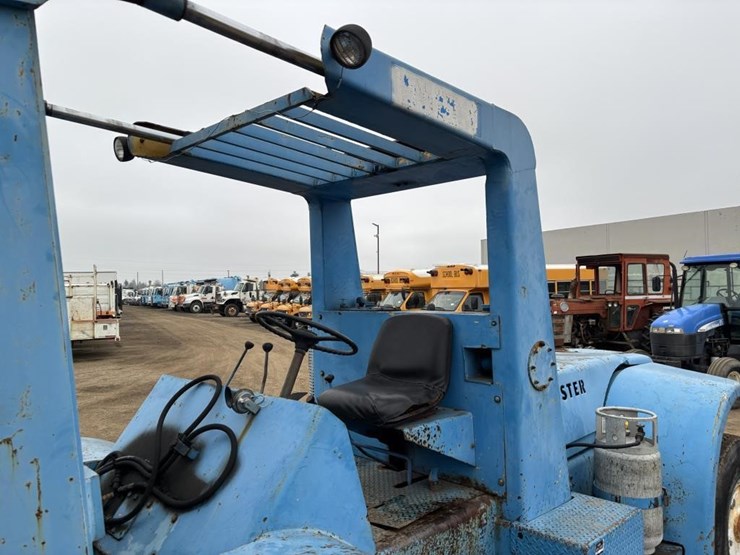 hyster-h300a-forklift-image-23